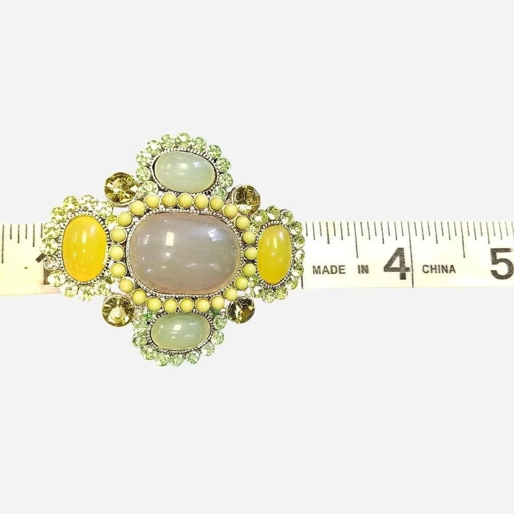 Yellow And Green  Multicolored Brooch With Oval And Round Gemstones